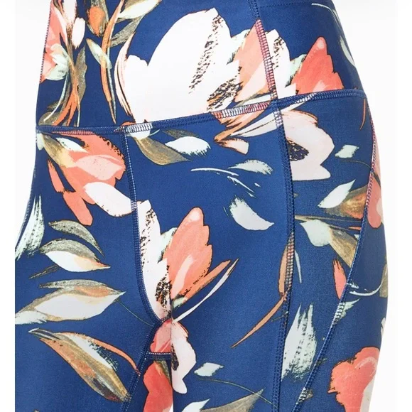 Sports leggings. NWT - Picture 2 of 4